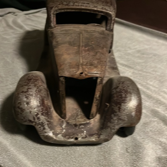 Old toy car. 19”x 8”x 7” Weight is around 5.5 pounds. Shipping is extra. - Picture 2 of 8